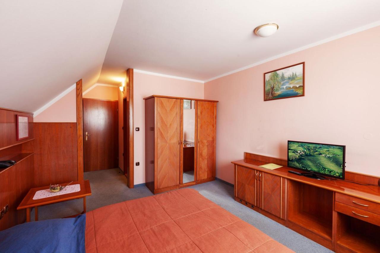 Hotel Gostisce Prosnik Ormoz Exterior foto