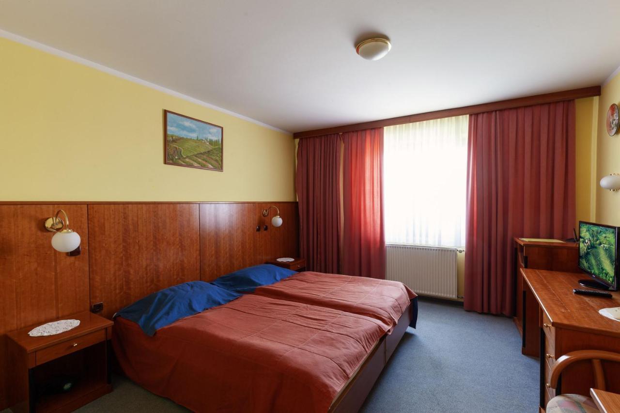 Hotel Gostisce Prosnik Ormoz Exterior foto
